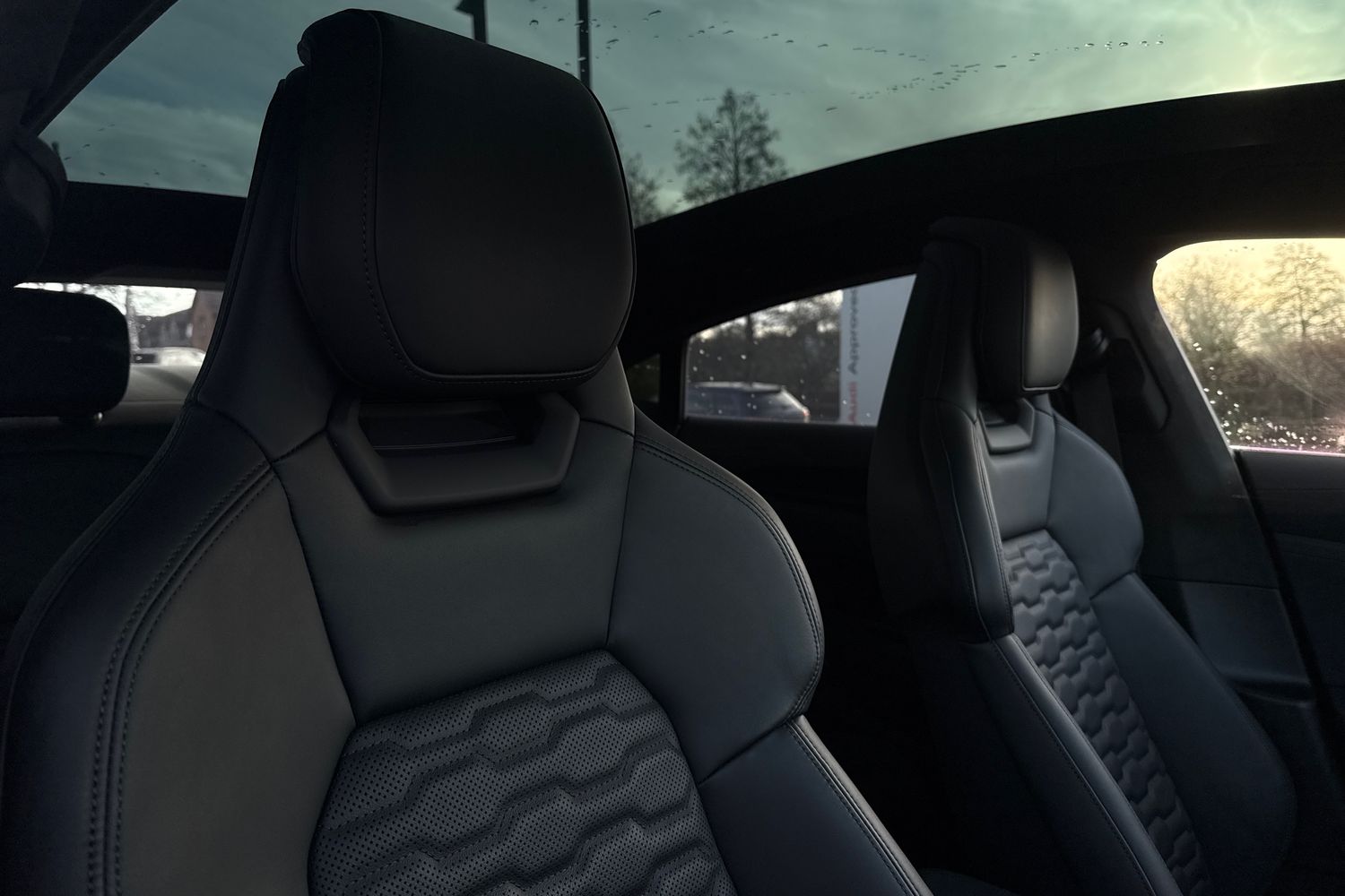 Used Audi e-tron GT 2023 for sale - 76909369: Photo 24