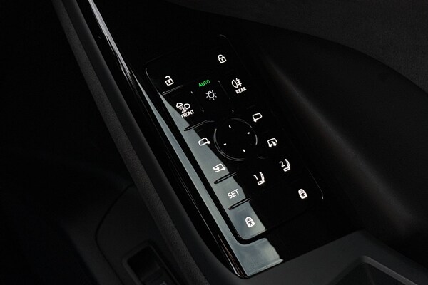 Used Audi Q6 e-tron 2024 for sale - 76274614: Photo 39