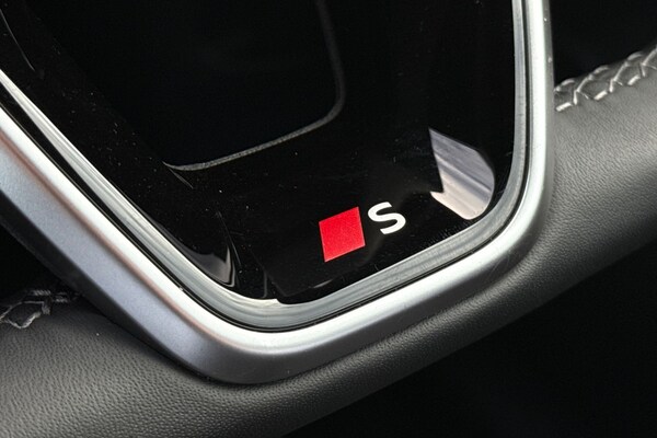 Used Audi Q6 e-tron 2024 for sale - 76274614: Photo 45
