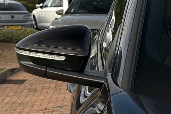 Used Audi Q6 e-tron 2024 for sale - 76274614: Photo 53