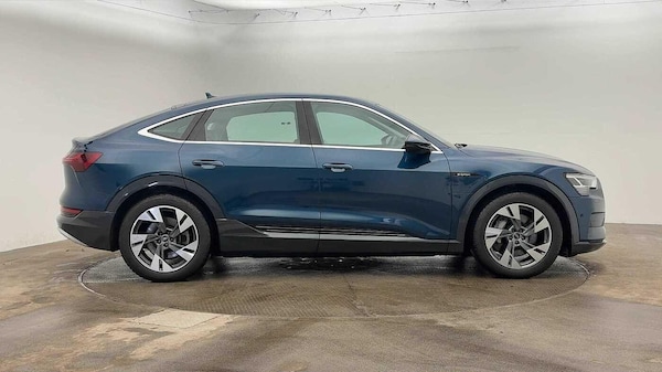 Used Audi e-tron 2022 for sale - 76194077: Photo 4