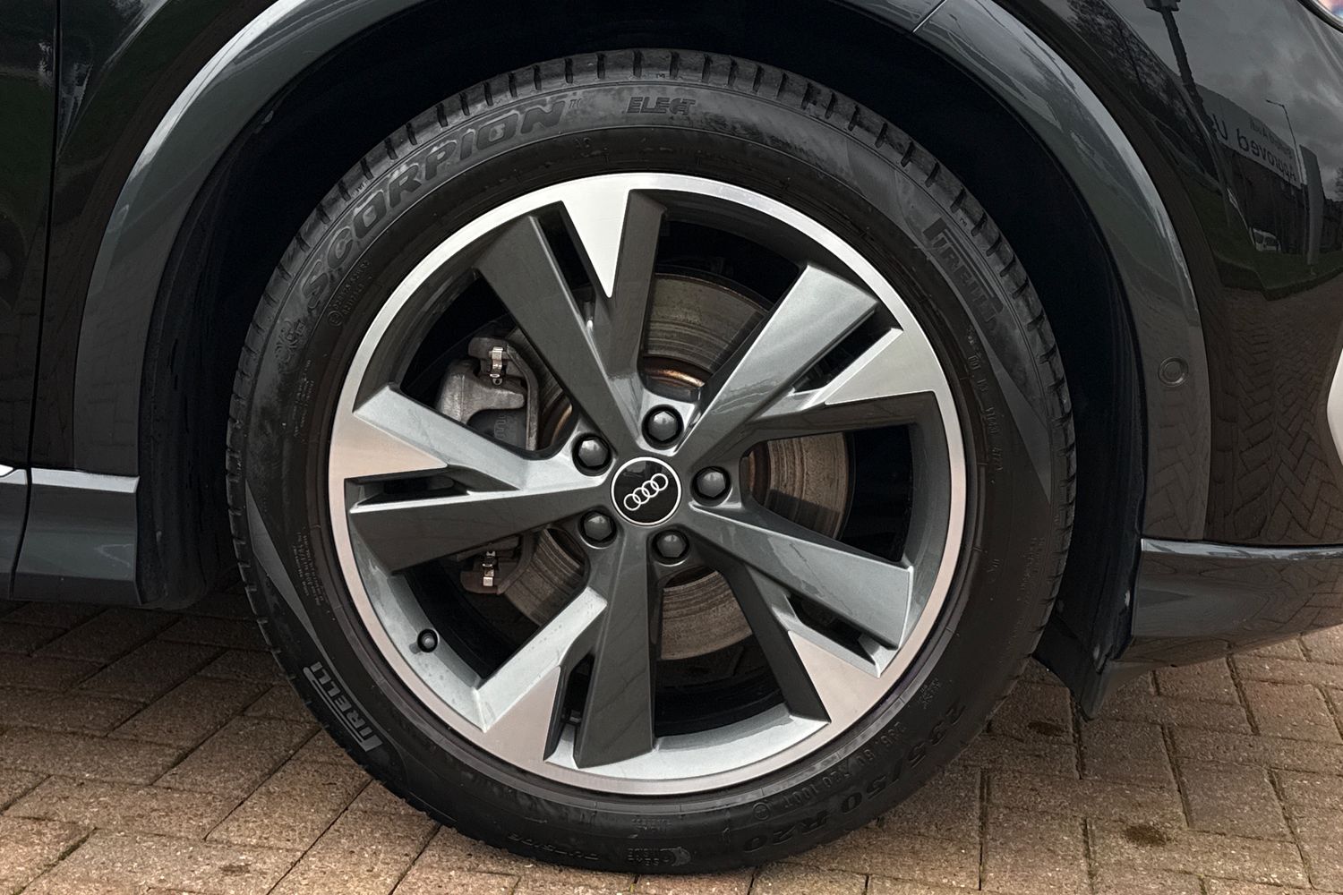 Used Audi Q4 e-tron 2023 for sale - 77692315: Photo 10