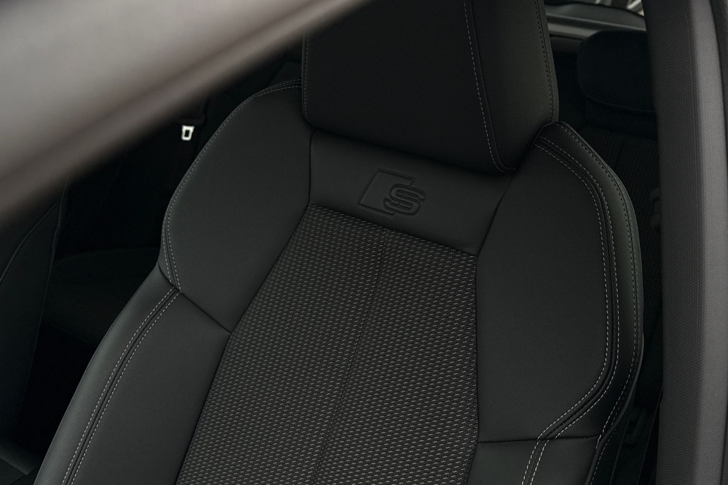 Used Audi Q4 e-tron 2023 for sale - 77692315: Photo 31