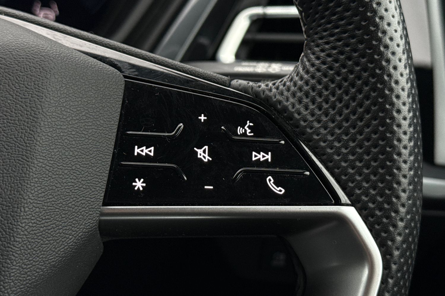 Used Audi Q4 e-tron 2023 for sale - 77692315: Photo 36