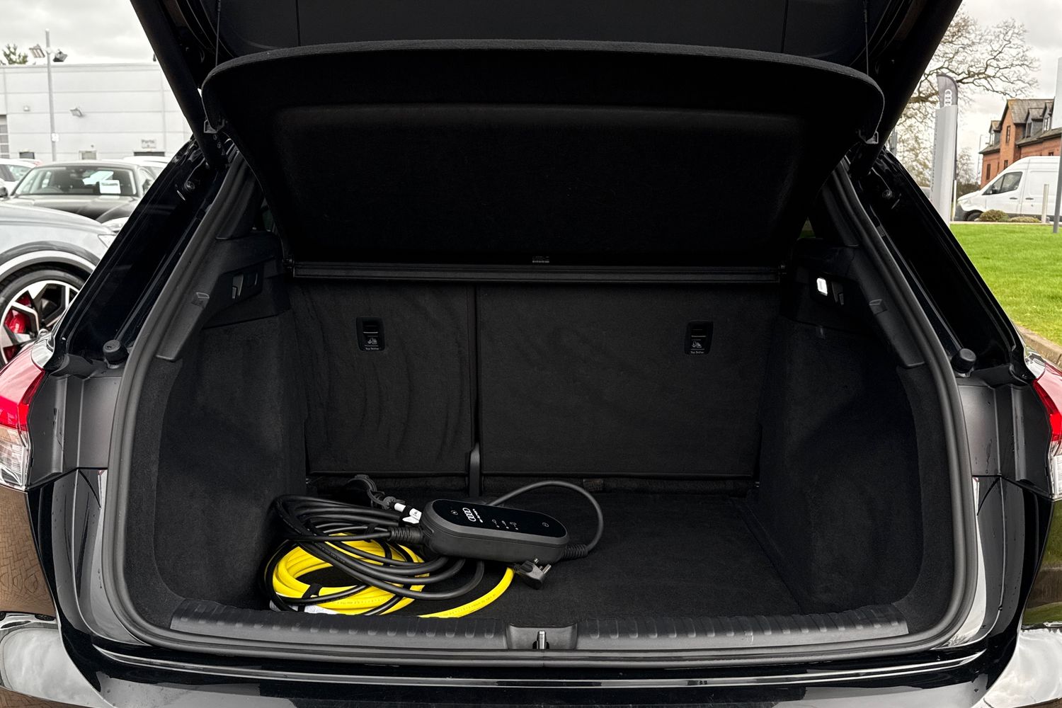 Used Audi Q4 e-tron 2023 for sale - 77692315: Photo 6