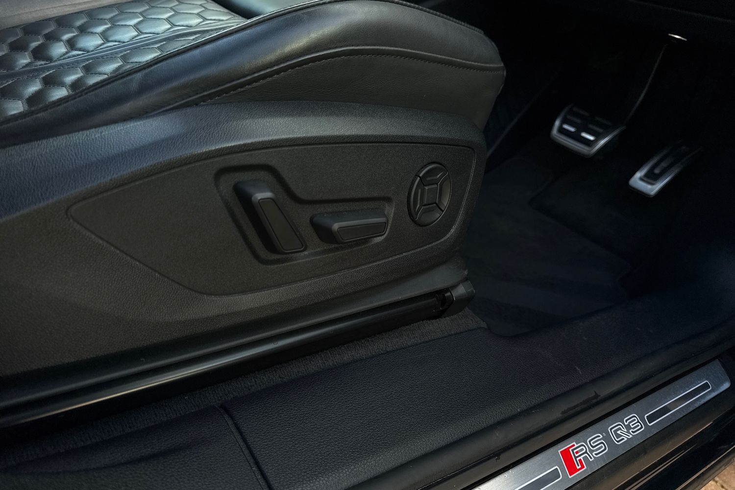 Used Audi RS Q3 2021 for sale - 76636912: Photo 45