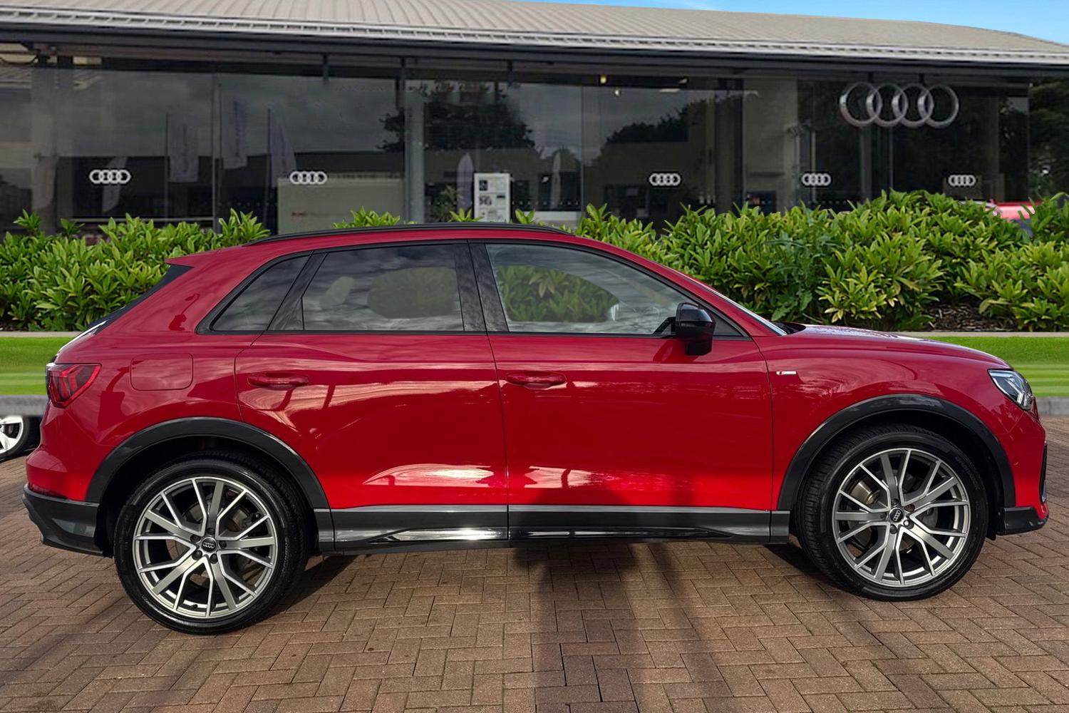 Used Audi Q3 2019 for sale - 76718463: Photo 3