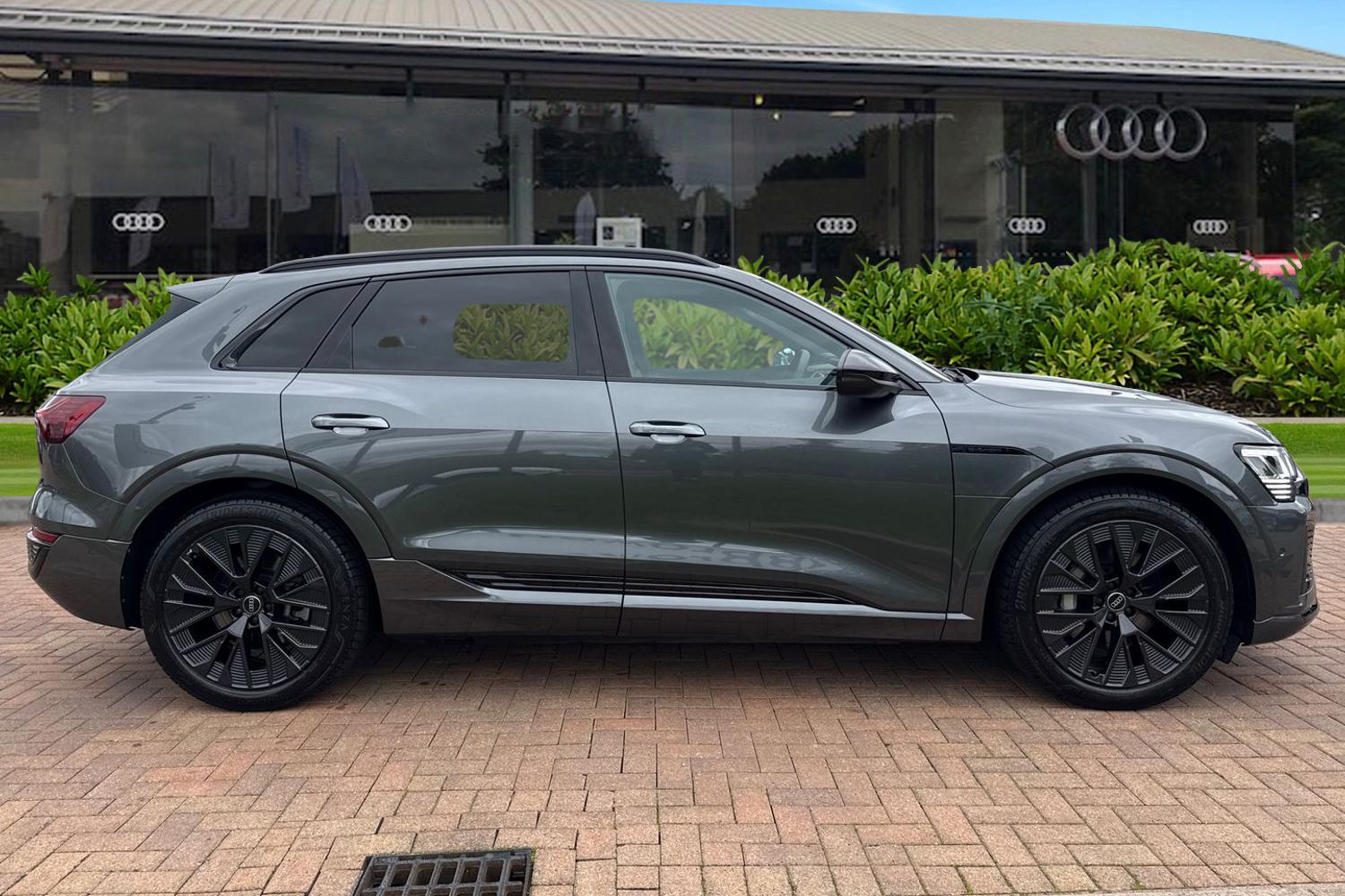 Used Audi Q8 e-tron 2024 for sale - 76171176: Photo 3