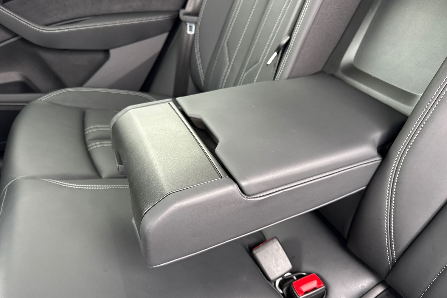 Used Audi Q8 e-tron 2024 for sale - 76171176: Photo 36