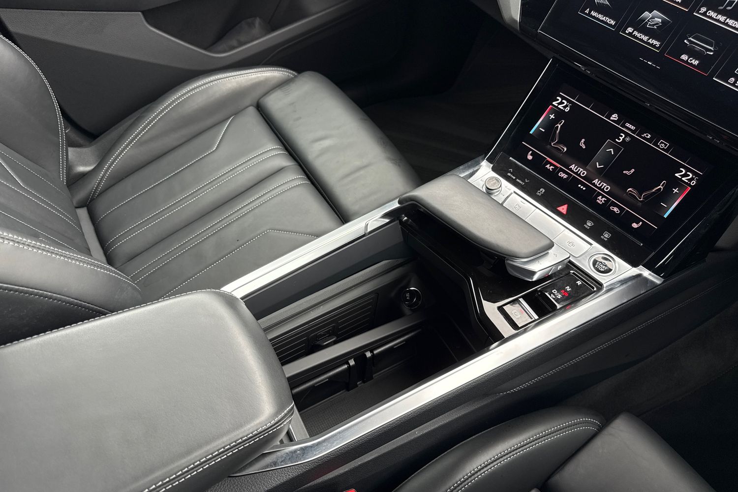 Used Audi Q8 e-tron 2024 for sale - 76171176: Photo 60