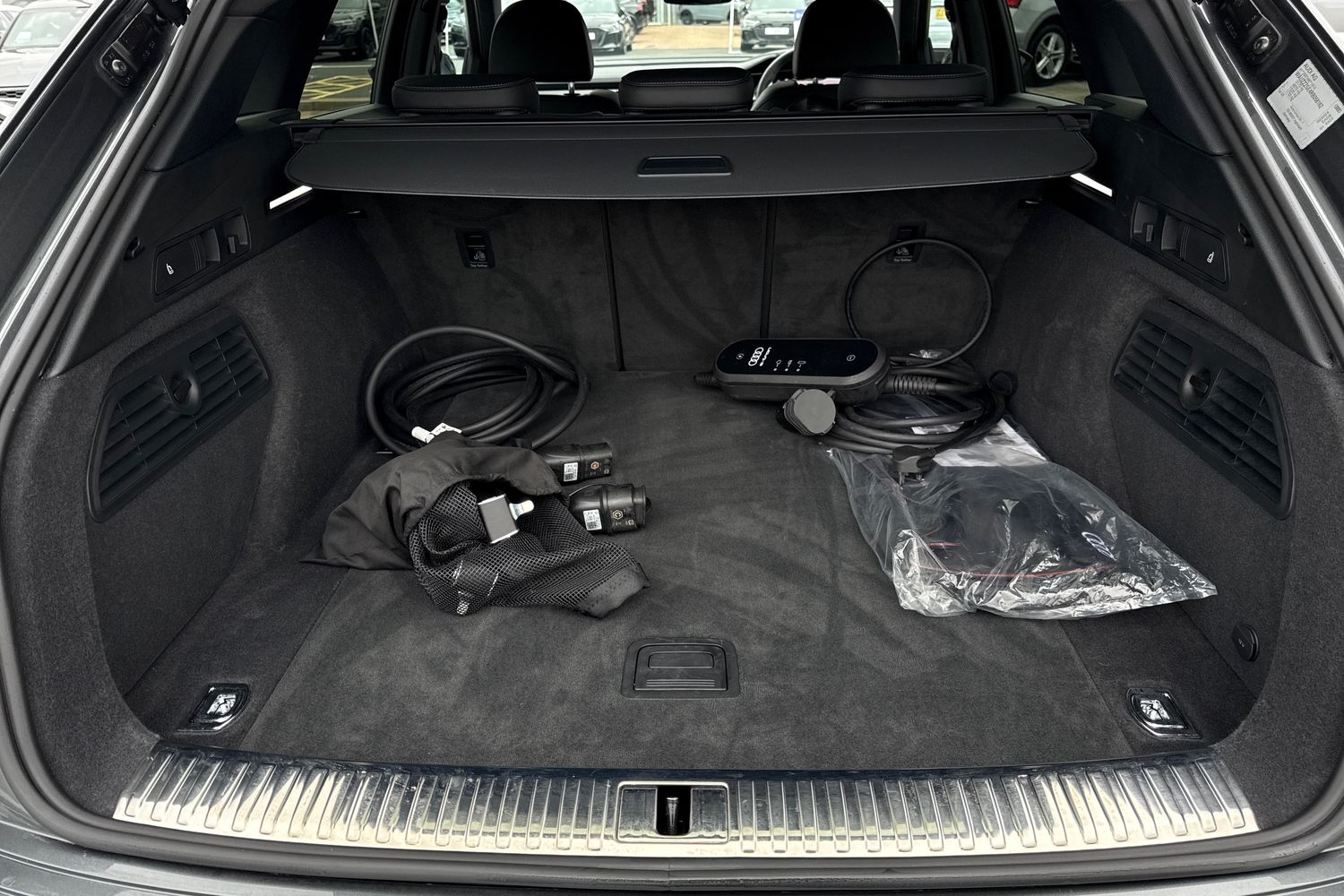 Used Audi Q8 e-tron 2024 for sale - 76171176: Photo 7
