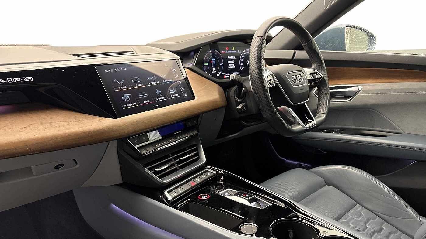 Used Audi e-tron GT 2023 for sale - 77382838: Photo 2