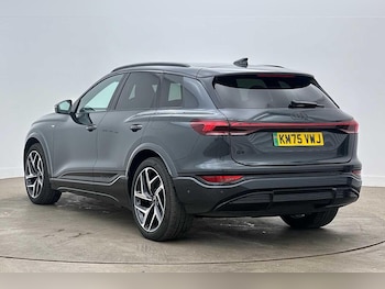 Used Audi Q6 e-tron 2025 for sale - 79582642: Photo