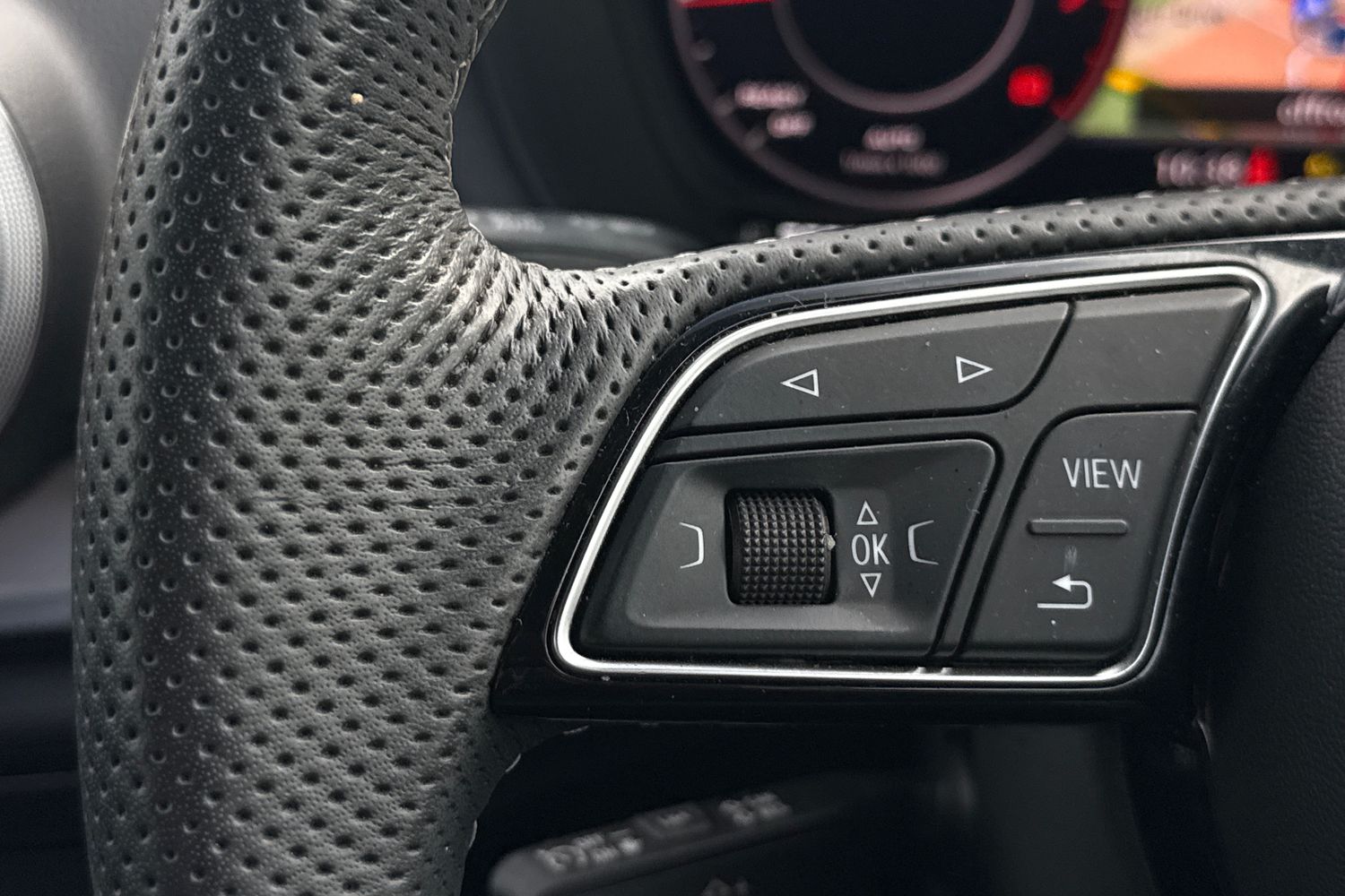 Used Audi Q2 2023 for sale - 76133608: Photo 35