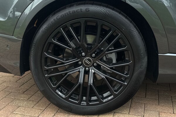 Used Audi Q8 2025 for sale - 76304671: Photo 12