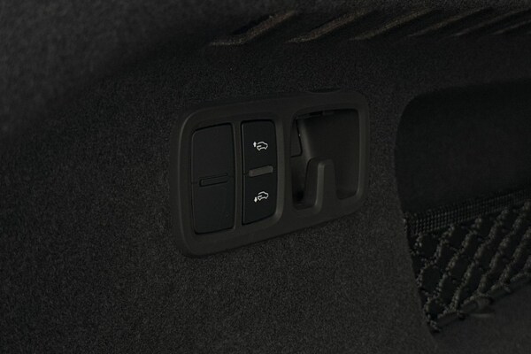 Used Audi Q8 2025 for sale - 76304671: Photo 28
