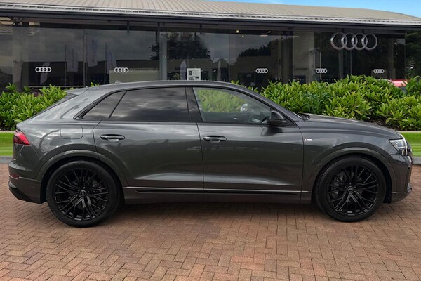 Used Audi Q8 2025 for sale - 76304671: Photo 3