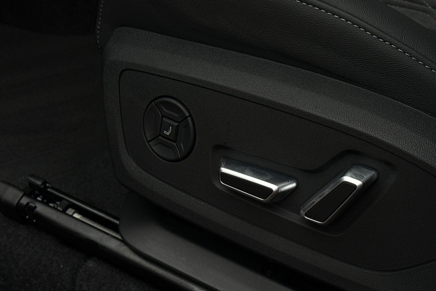 Used Audi Q6 e-tron 2025 for sale - 76654231: Photo 32