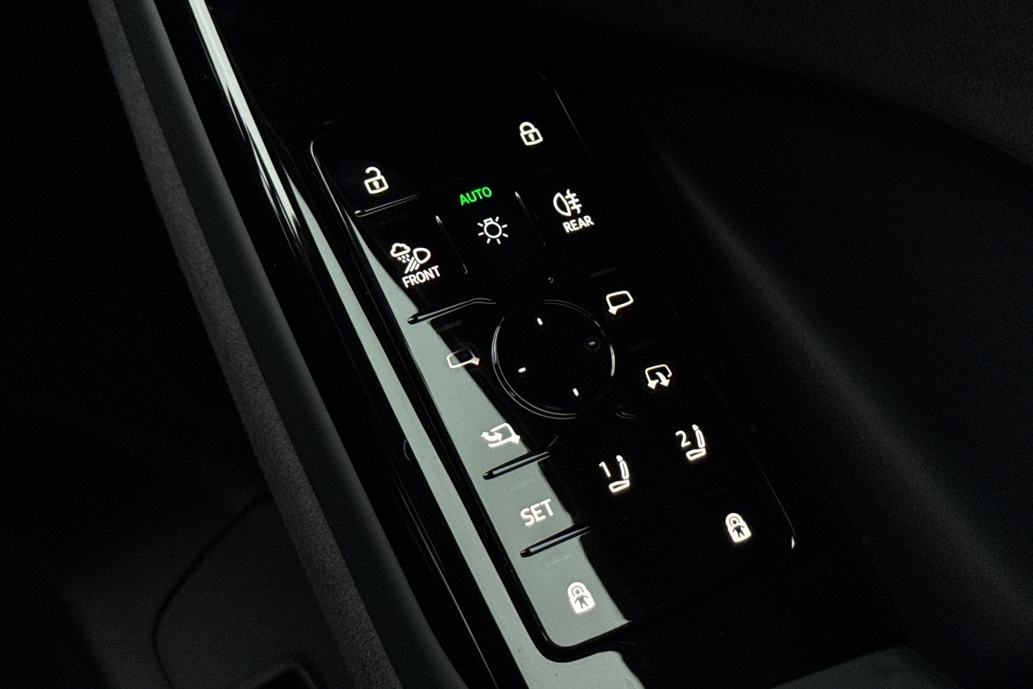 Used Audi Q6 e-tron 2025 for sale - 76654231: Photo 39