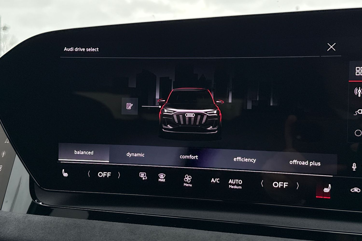 Used Audi Q6 e-tron 2025 for sale - 76654231: Photo 45