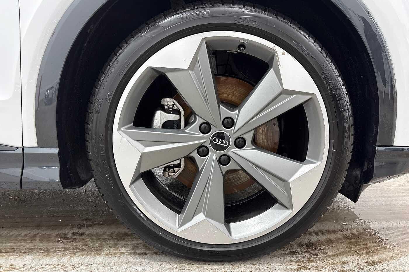 Used Audi Q4 e-tron 2025 for sale - 77981879: Photo 5