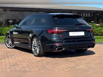 Used Audi RS4 Avant 2024 for sale - 79174951: Photo