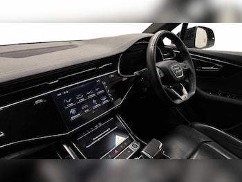 Used Audi Q7 2022 for sale - 76480850: Photo