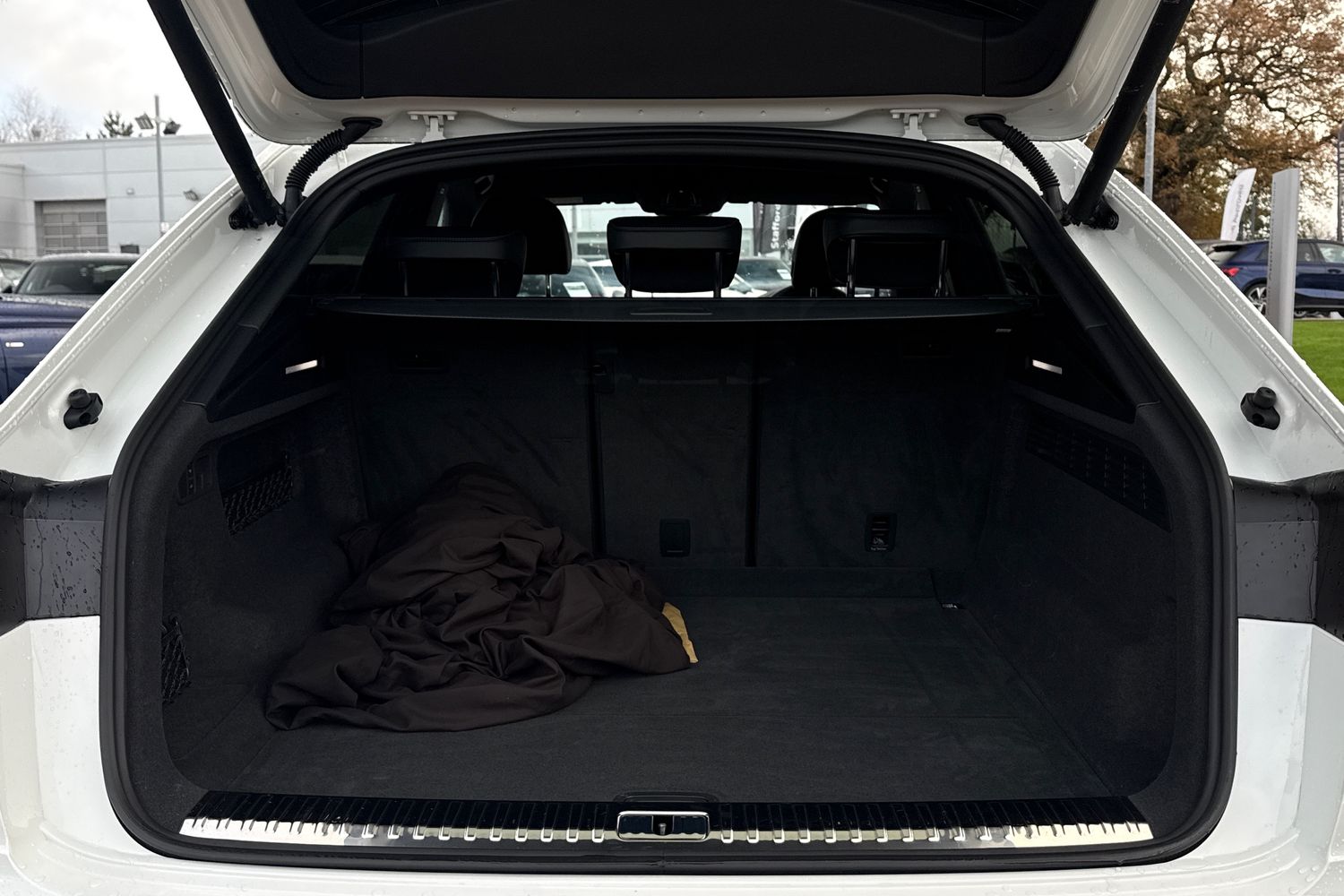 Used Audi Q8 2024 for sale - 76649228: Photo 9