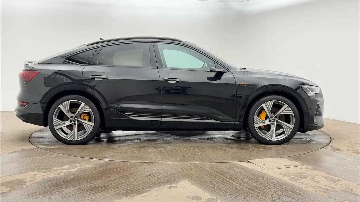 Used Audi e-tron 2022 for sale - 78016260: Photo 4