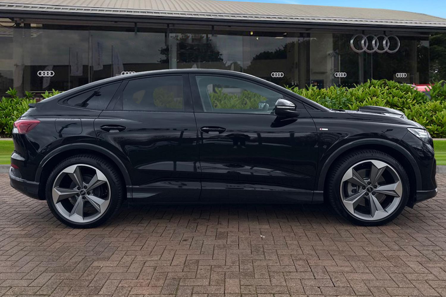 Used Audi Q4 e-tron 2025 for sale - 77747764: Photo 3