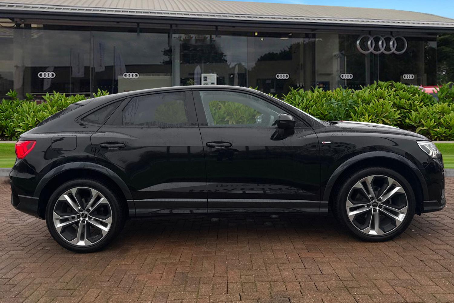 Used Audi Q3 2023 for sale - 76985232: Photo 3
