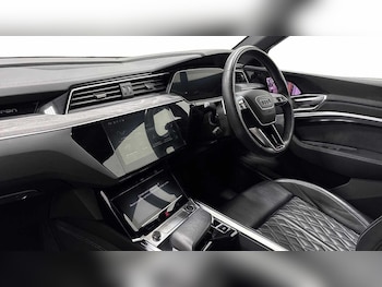 Used Audi e-tron 2022 for sale - 77451084: Photo
