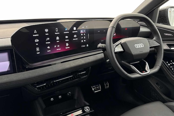Used Audi Q6 e-tron 2025 for sale - 76316606: Photo 2