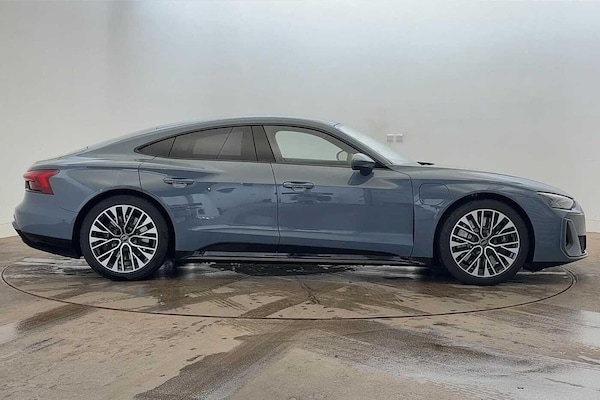 Used Audi e-tron GT 2024 for sale - 76232575: Photo 4