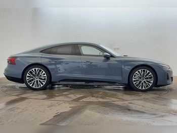 Used Audi e-tron GT 2024 for sale - 76232575: Photo 4