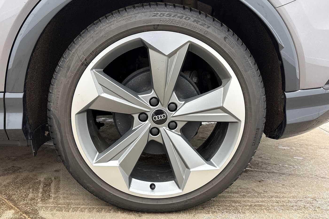 Used Audi Q4 e-tron 2025 for sale - 77451174: Photo 6