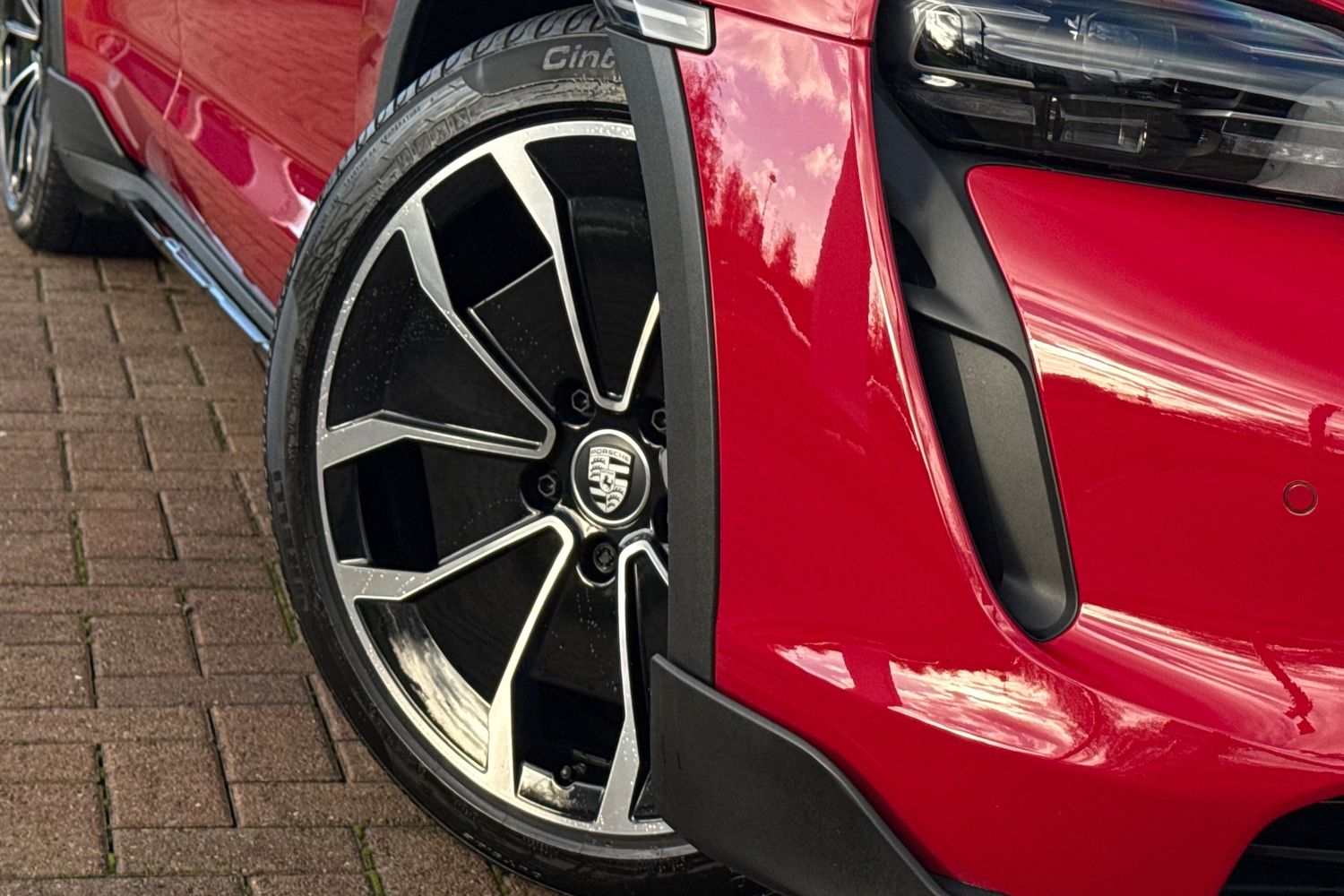 Used Porsche Taycan 2023 for sale - 76896225: Photo 26