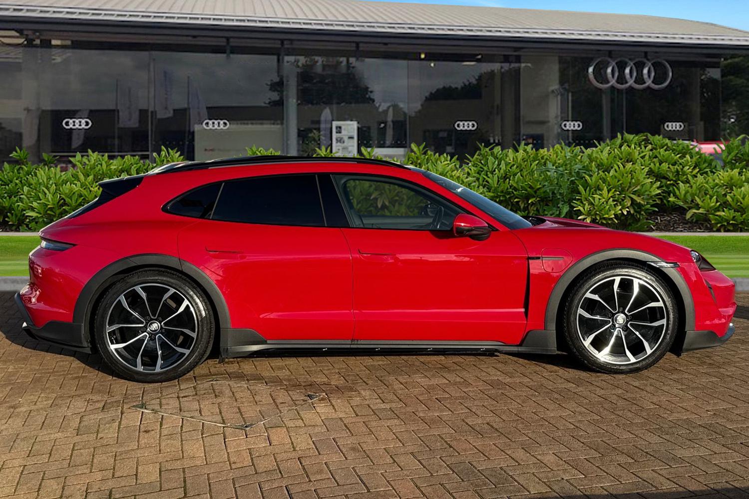 Used Porsche Taycan 2023 for sale - 76896225: Photo 3