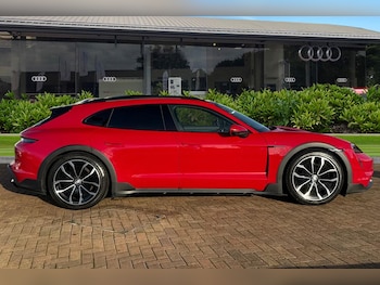 Used Porsche Taycan 2023 for sale - 76896225: Photo