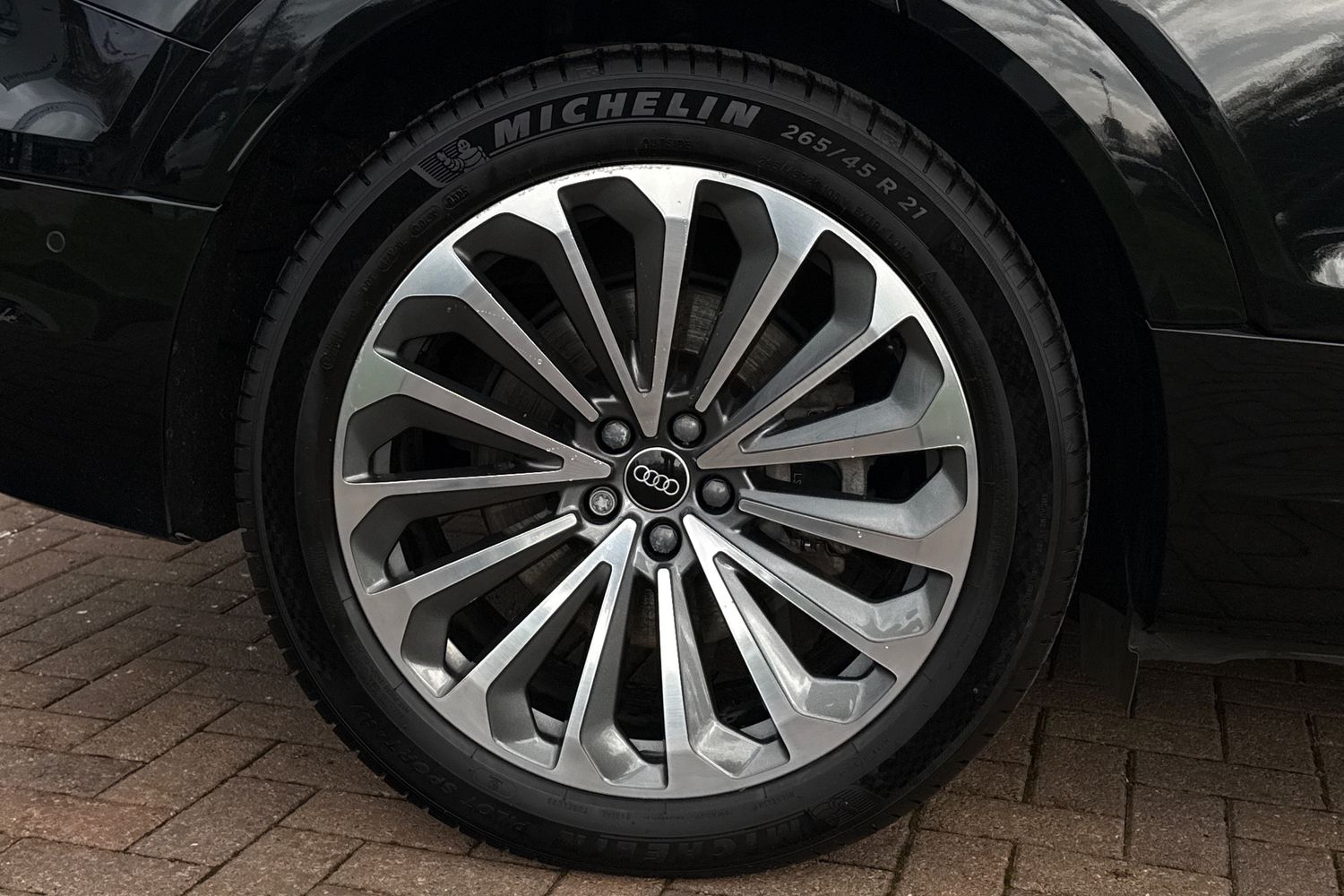 Used Audi Q8 2023 for sale - 78024722: Photo 10