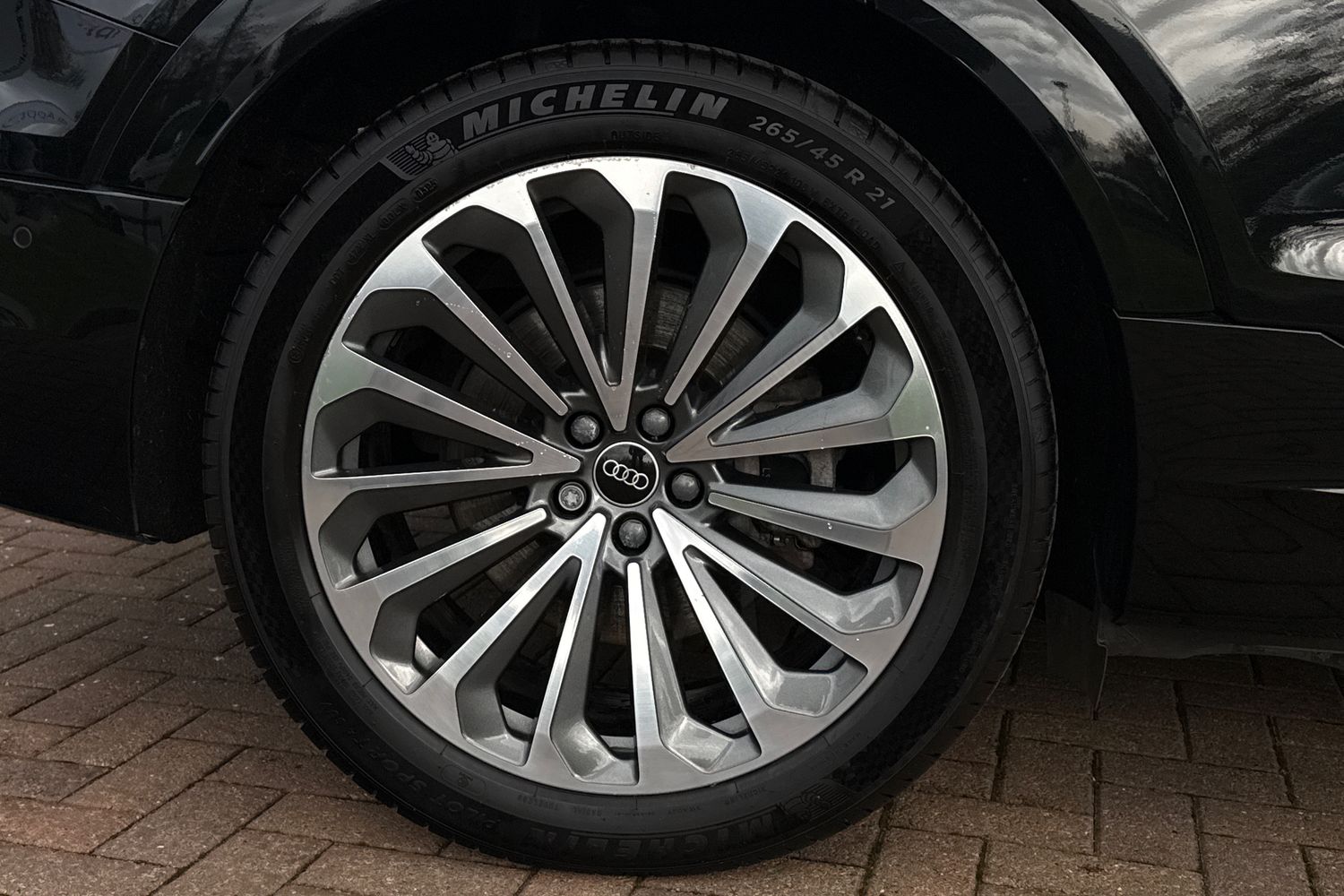 Used Audi Q8 2023 for sale - 78024722: Photo 12