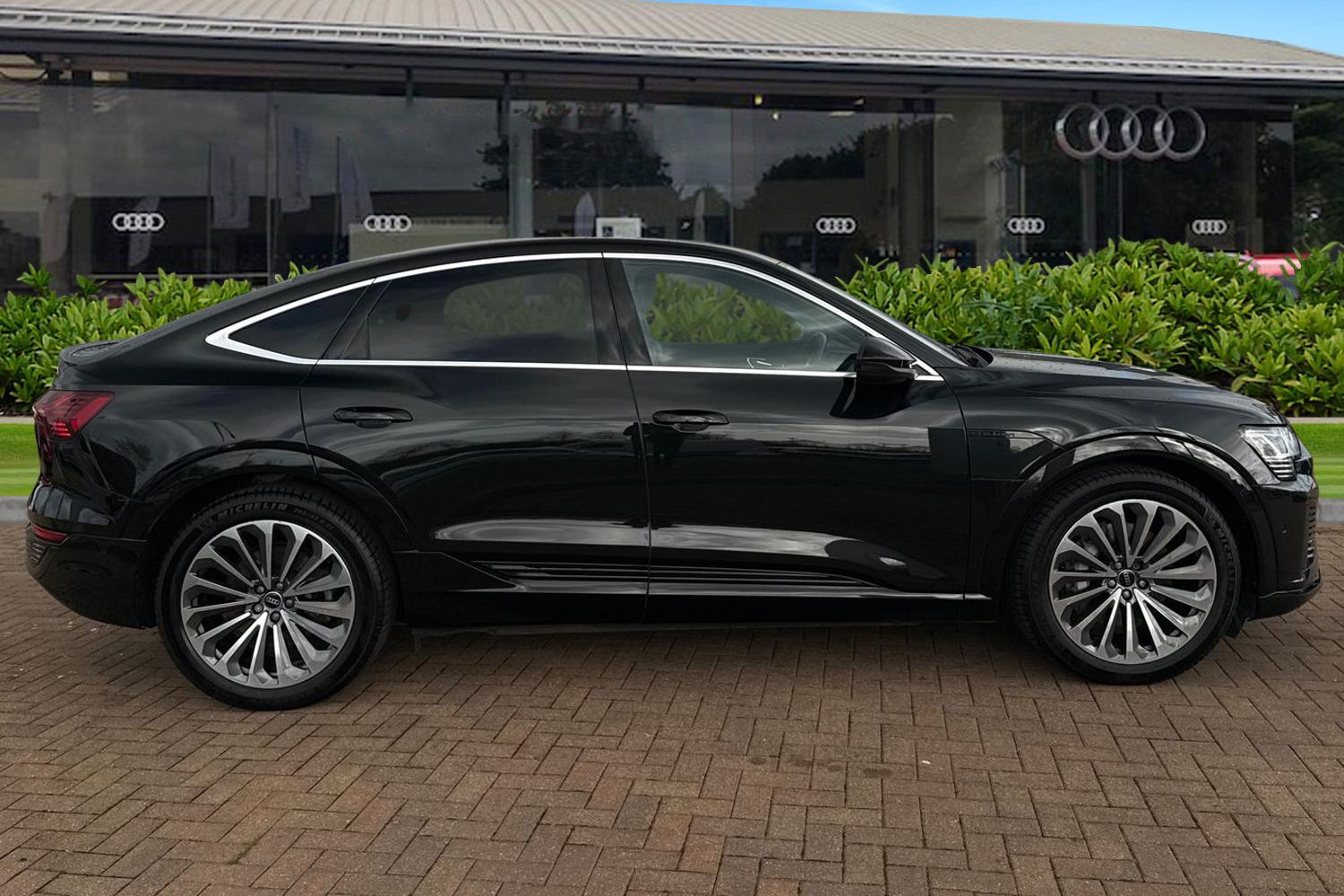 Used Audi Q8 2023 for sale - 78024722: Photo 3