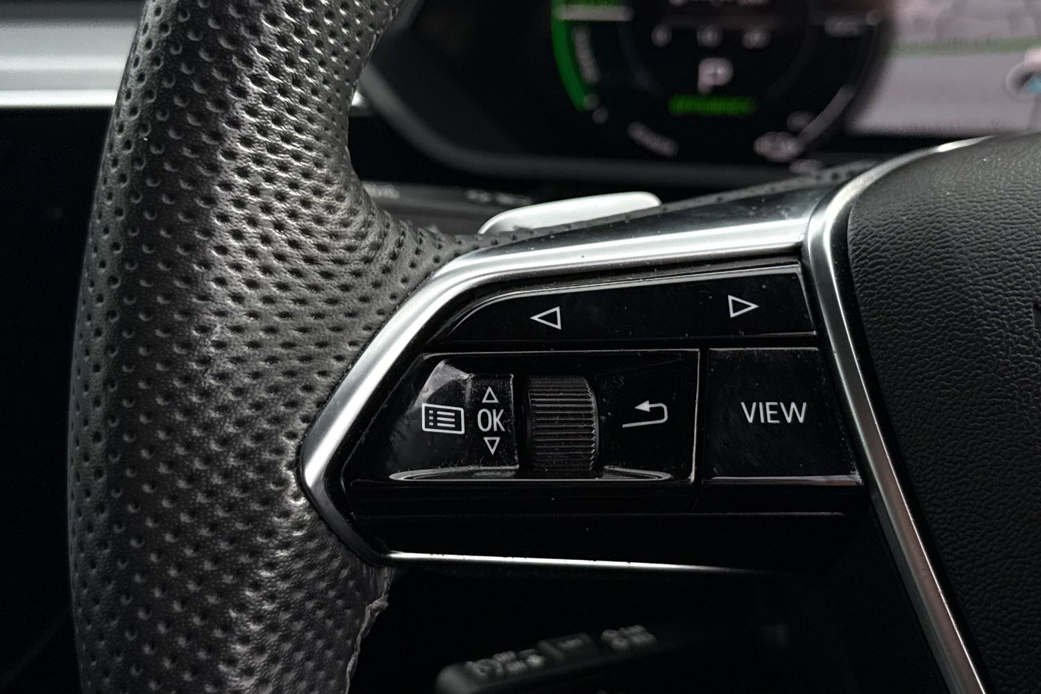 Used Audi Q8 2023 for sale - 78024722: Photo 35