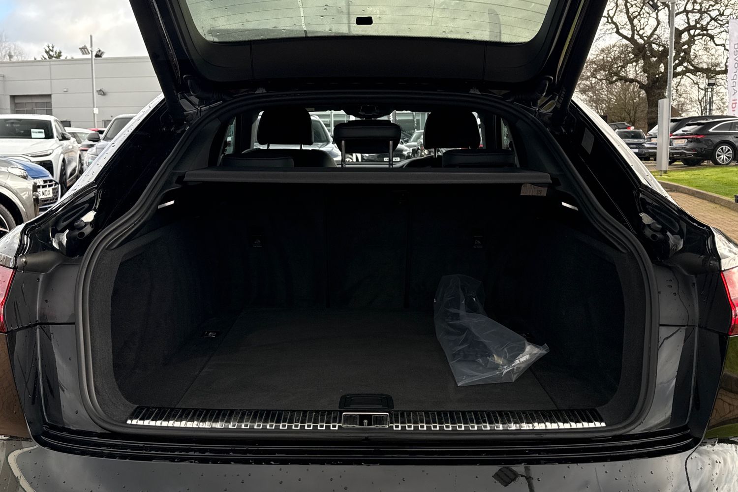 Used Audi Q8 2023 for sale - 78024722: Photo 7