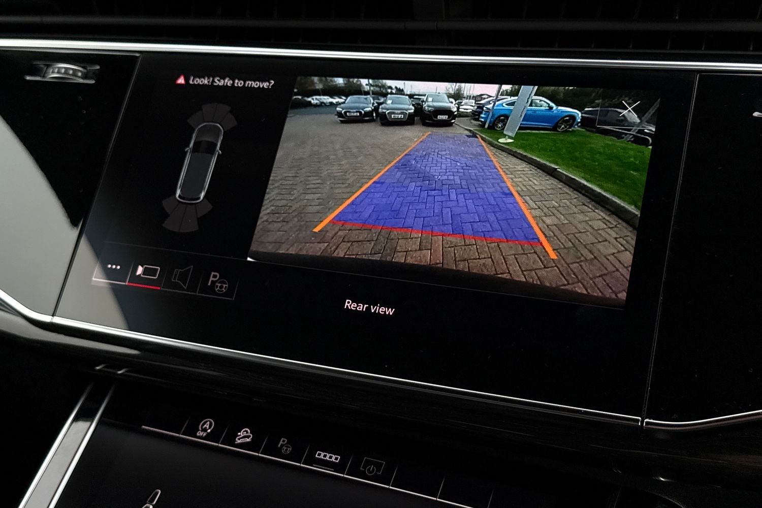 Used Audi Q7 2022 for sale - 76732476: Photo 40