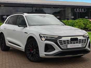 2023 - Launch Edition 55 e-tron quattro 300,00 kW 5-Door