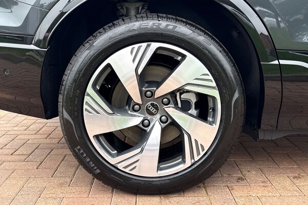 Used Audi Q6 e-tron 2025 for sale - 76232574: Photo 11