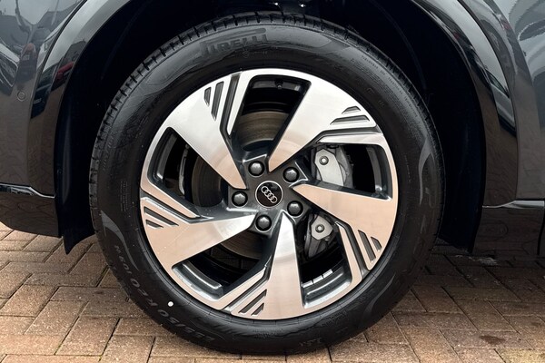 Used Audi Q6 e-tron 2025 for sale - 76232574: Photo 12