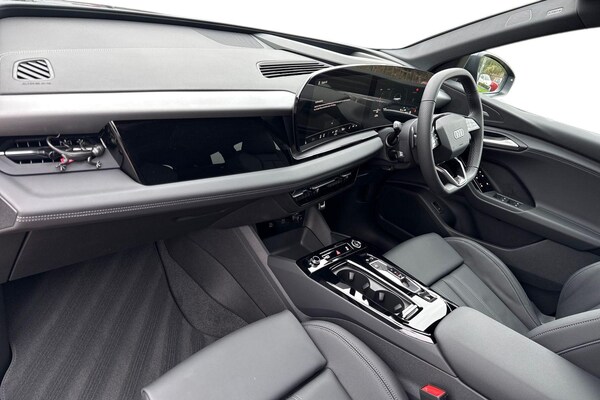 Used Audi Q6 e-tron 2025 for sale - 76232574: Photo 15