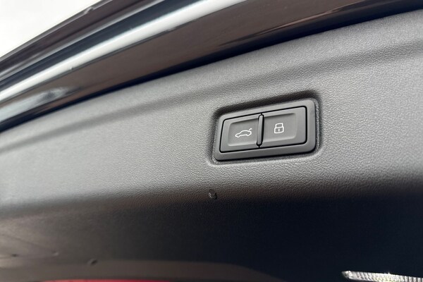 Used Audi Q6 e-tron 2025 for sale - 76232574: Photo 38